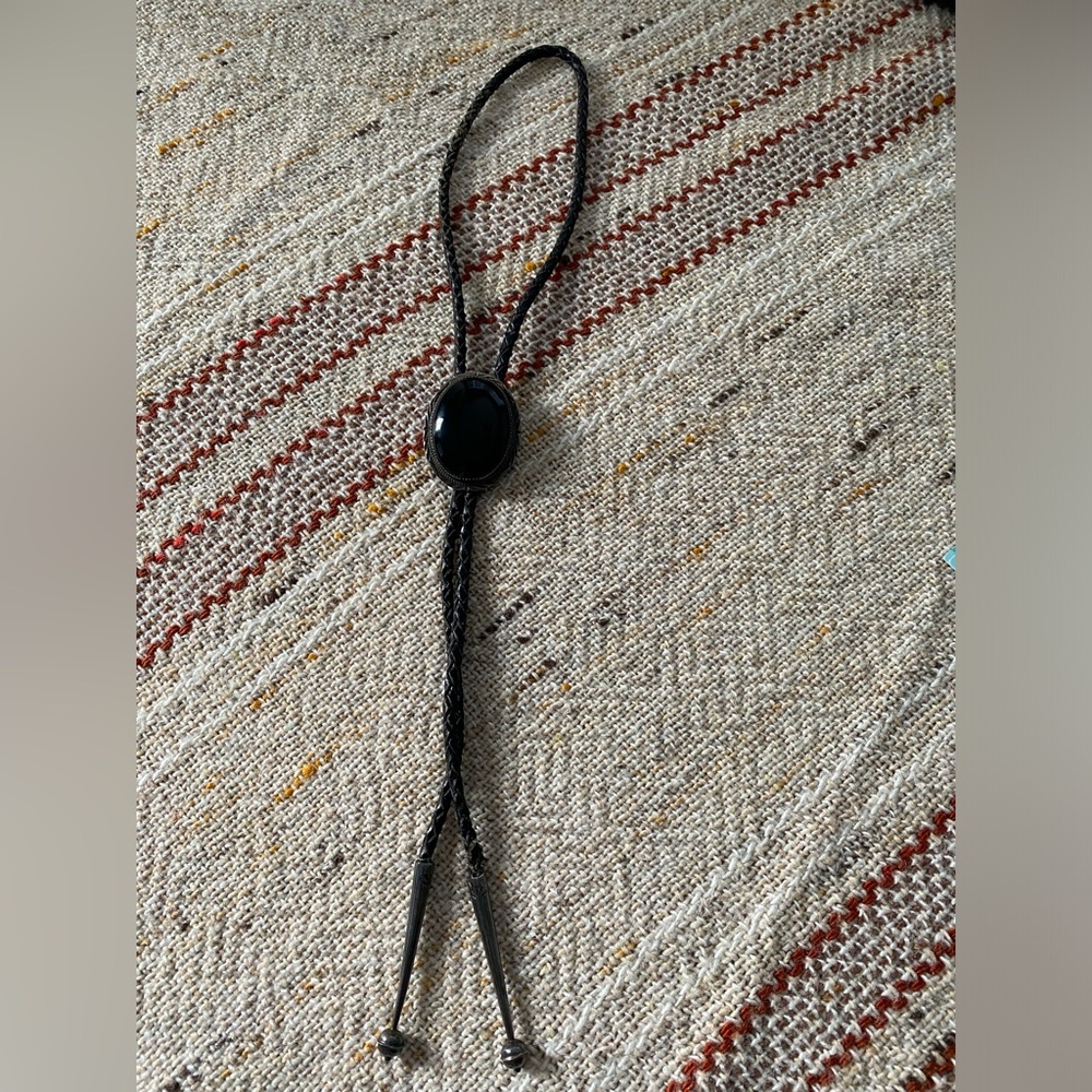 VTG Large Black Onyx Sterling Sliver Bolo Tie With Silver Tips